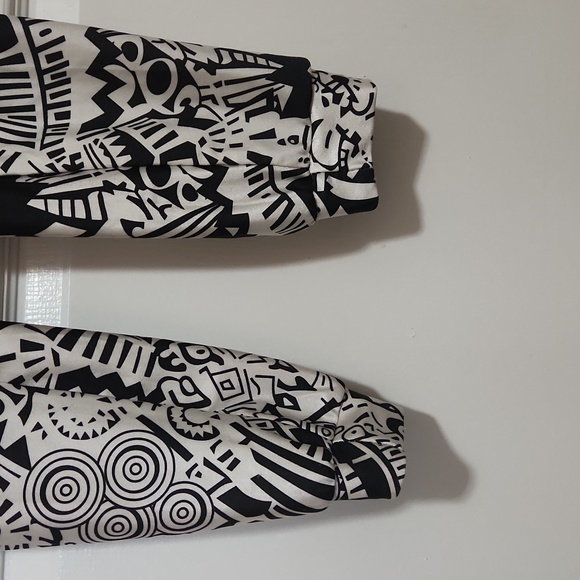 Mosaic Print Romper, Size 10 - Picture 6 of 7